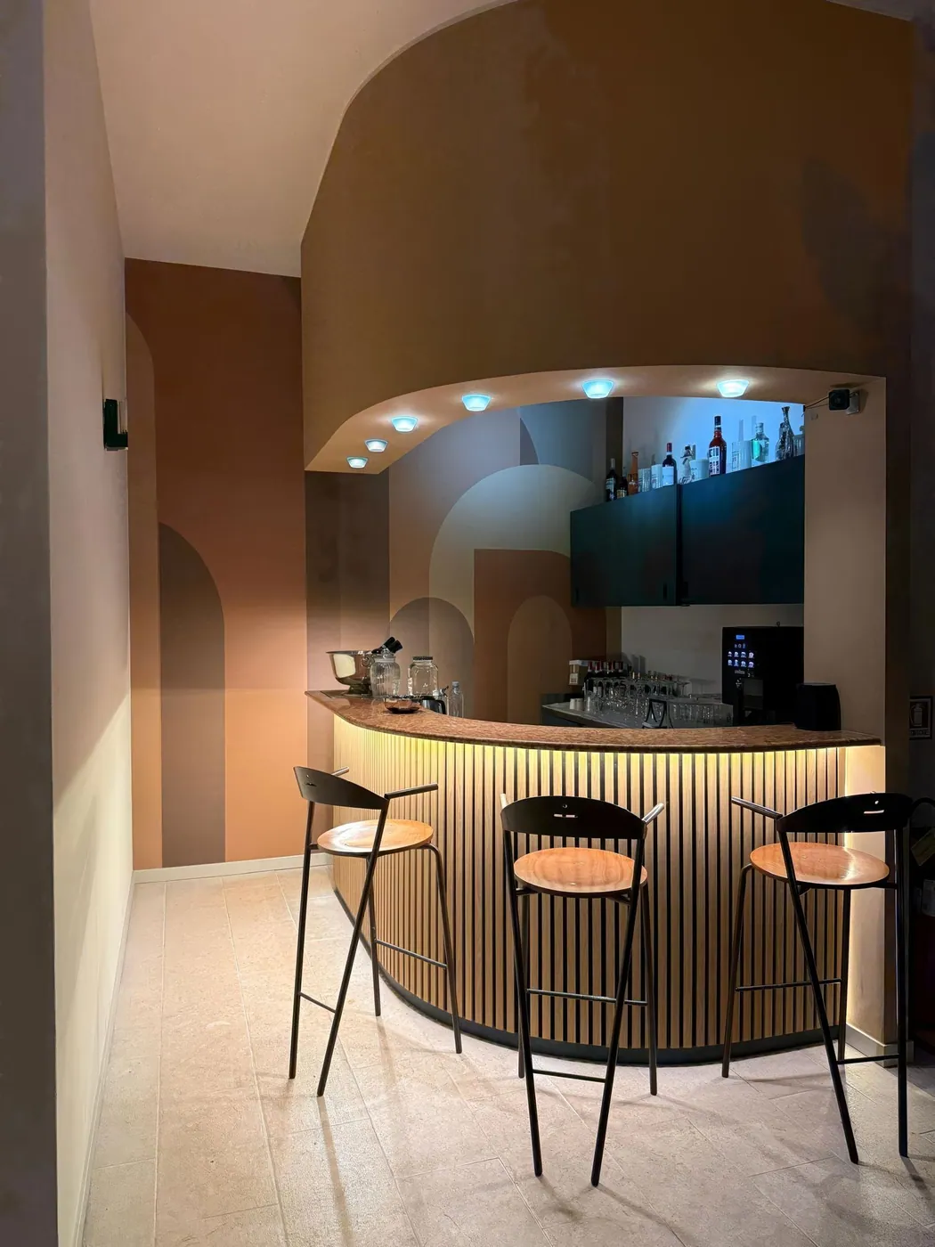 Hotel Gardenia, il bar dopo